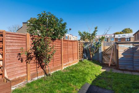 3 bedroom terraced house to rent - Photo 5