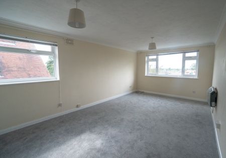 1 Bed Flat, Stuart Court, LE2 - Photo 2