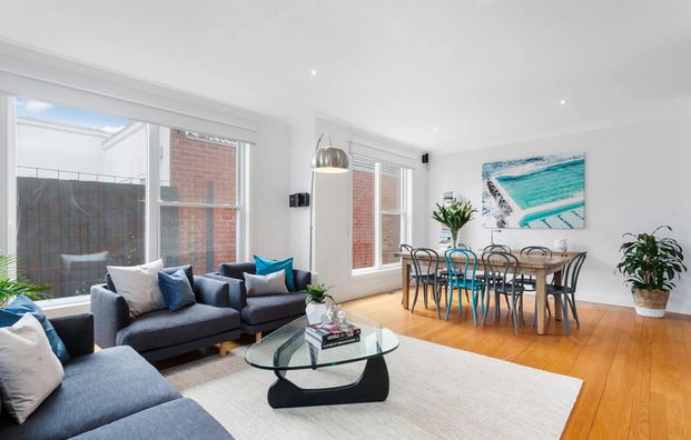 77 Burrindi Road, Caulfield South VIC 3162 - House For Rent | Domain - Photo 1