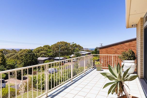 21 Rembrandt Drive, Merewether Heights NSW 2291 - Photo 1