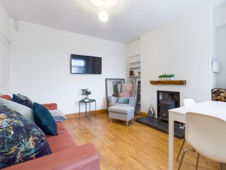 3 bedroom terraced house to rent - Photo 3