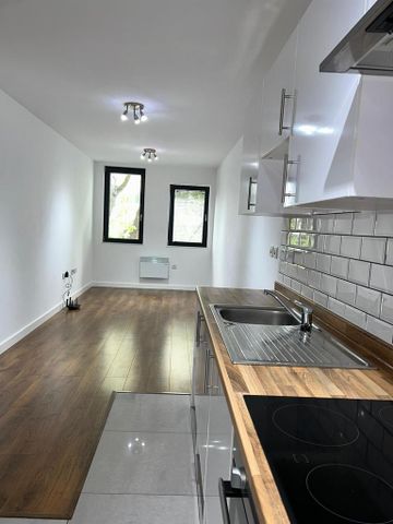 2 bedroom apartment to rent - Photo 5