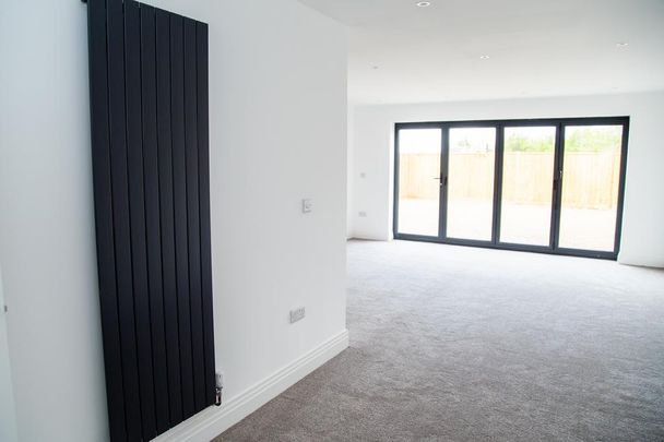 3 bedroom semi-detached house to rent - Photo 1