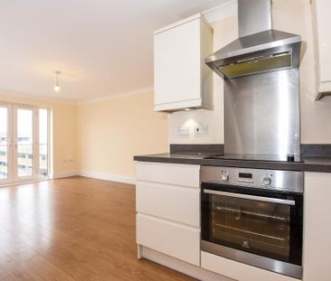 2 bedroom apartment to rent - Photo 3