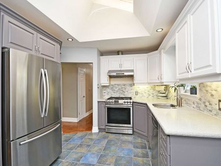 For Lease - 7 Lesbury Avenue, Brampton, Ontario - Photo 4