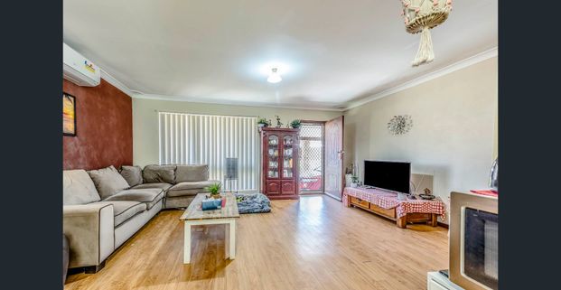 URGENT BREAK LEASE - Available until End of April 2026 - Photo 1