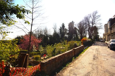 8 Bank Parade, Preston - Photo 5