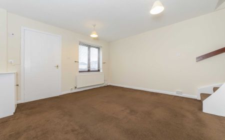 Price £895 pcm - Available 01/12/2025 - Unfurnished - Photo 2