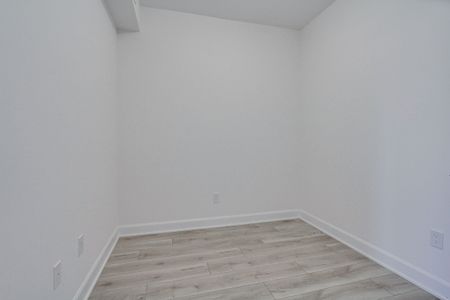 For Lease - 3240 William Coltson Avenue Unit# 509, Oakville, Ontario - Photo 3