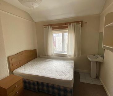 Room 2, 157 Ulsterville Avenue, Belfast, BT9 7AU - Photo 4