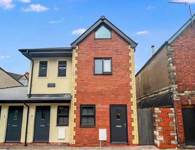 2 bedroom apartment to rent - Photo 1