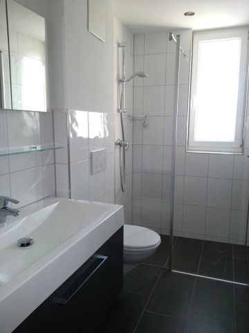 Altbauwohnung mit modernen Elementen im Hochparterre - Foto 3