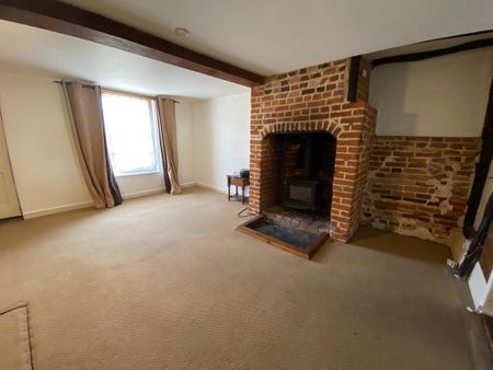 2 bedroom end of terrace house to rent - Photo 2