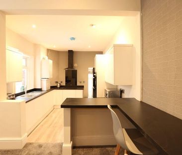 1 bedroom in a flat share to rent - Photo 6