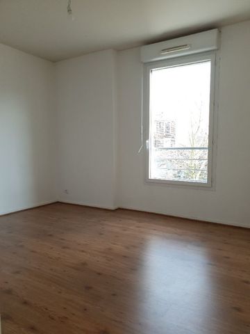 Location Appartement 3 pièces 72m² IVRY SUR SEINE 94200 - Photo 4