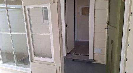 Renovated Villa in Terrace End - Photo 2