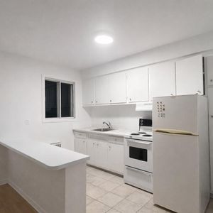 1-1/2 - 4304 Avenue Pierre-De Coubertin, Montréal - Photo 3