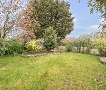 4 bedroom semi-detached house to rent - Photo 2