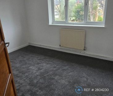 3 bedroom maisonette to rent - Photo 2