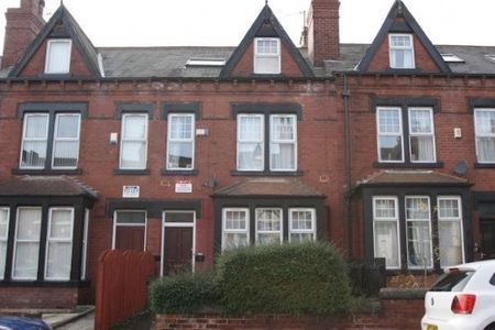 7 Bed - Estcourt Terrace, Headingley, Leeds - Photo 2