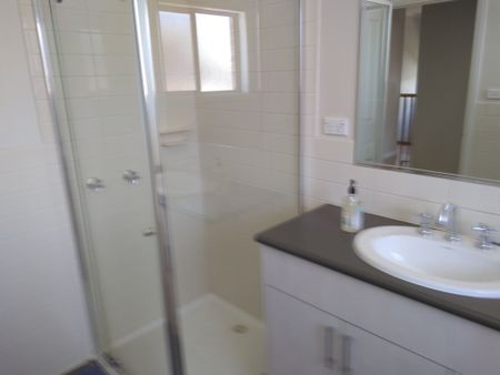 Niddrie - Photo 5