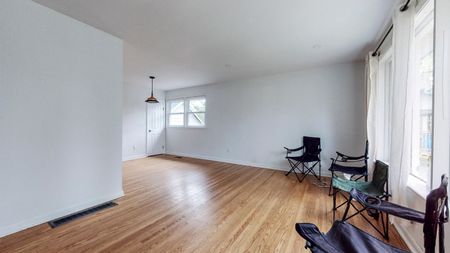 For Lease - 1020 Brewer Street Unit# Main, Peterborough Central, Ontario - Photo 2