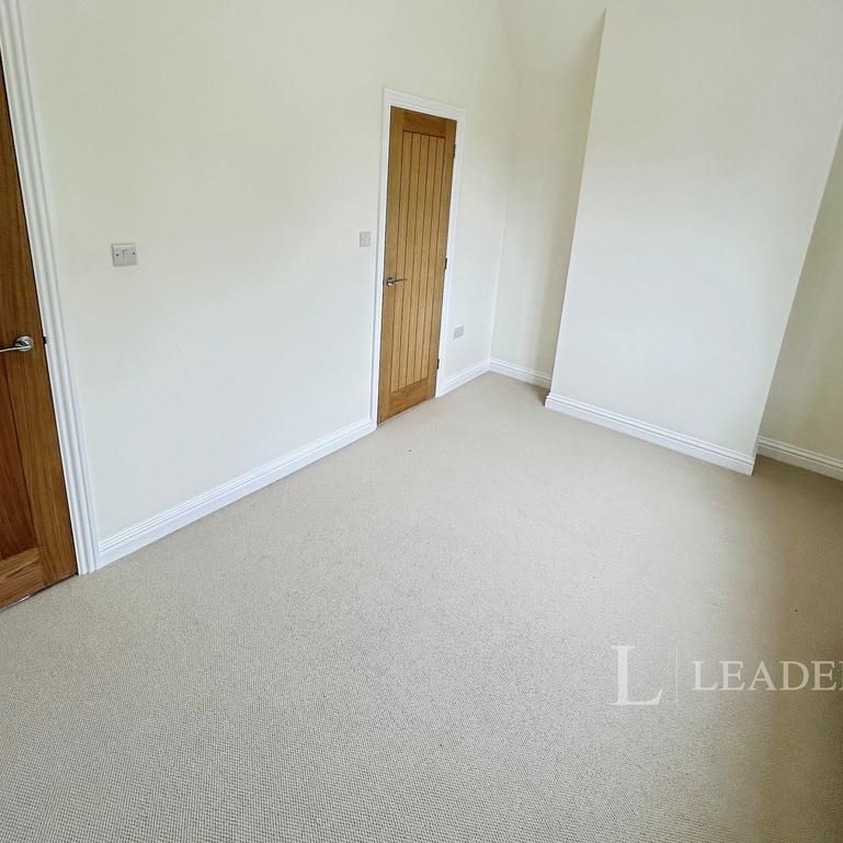 5 bedroom detached house to rent - Photo 1