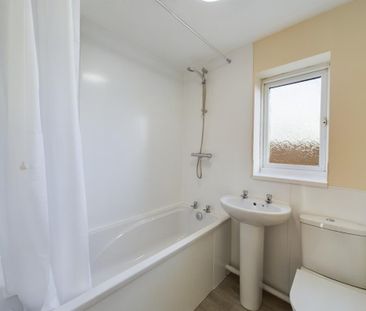 2 bedroom semi-detached house to rent - Photo 4
