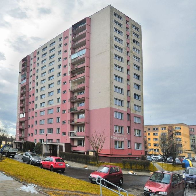 Komfortowe m. na Os.Zawadzkiego z odzielną kuchnią - Zdjęcie 1