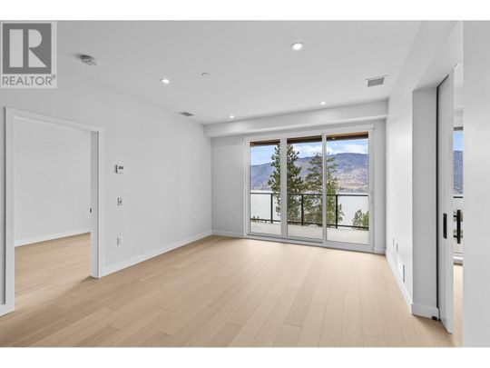 Lovely Lakeviews at ZARA 2 - Photo 1