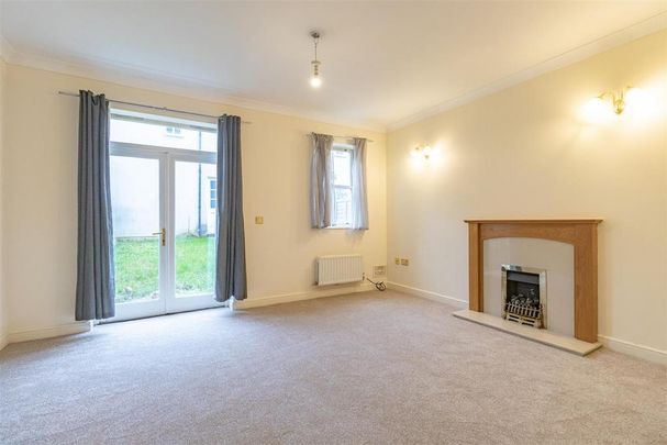 3 bedroom terraced house to rent - Photo 1