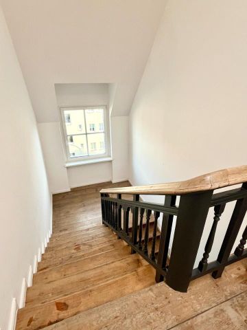 Dachgeschoss | 2 Schlafzimmer | EBK | sanierter Altbau | Klimaanlage - Photo 5