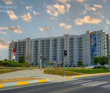 Ready to Move | Corner Unit | Prime Location - Photo 5