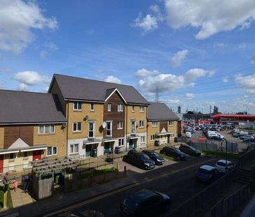 Black Eagle Drive, Northfleet, DA11 - Photo 1