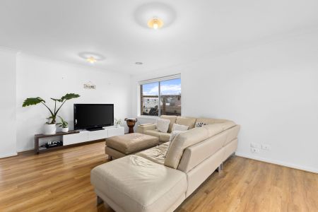 Modern Living at it's Best! - Photo 3