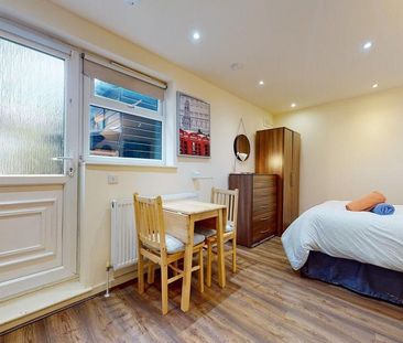 Studio to rent - Photo 4