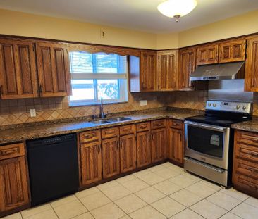 For Lease - 49 Chartland Boulevard, Toronto, Ontario - Photo 2