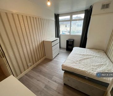 4 bedroom terraced house to rent - Photo 5