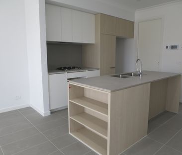 5B McMillan Street, Clayton VIC 3168 - Townhouse For Rent | Domain - Photo 2