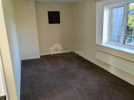 1 bedroom block of apartments to rent - Photo 2