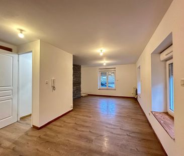 F4 duplex rafraîchit de 92m2 à louer Unieux - Photo 4