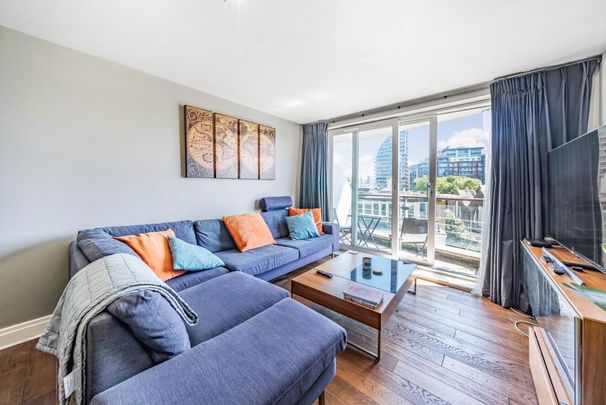 Smugglers Way, Wandsworth SW18 - Photo 1