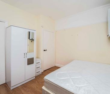 Studio to rent - Photo 6