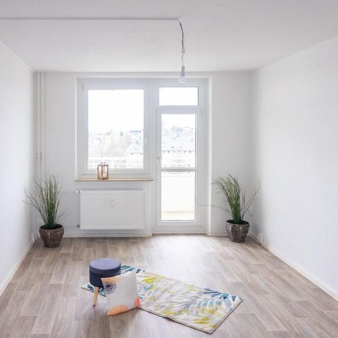 Familienfreundliche 3-Raum-Wohnung mit Balkon - Foto 1