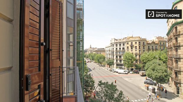 barcelona, Catalonia 08009 - Photo 1