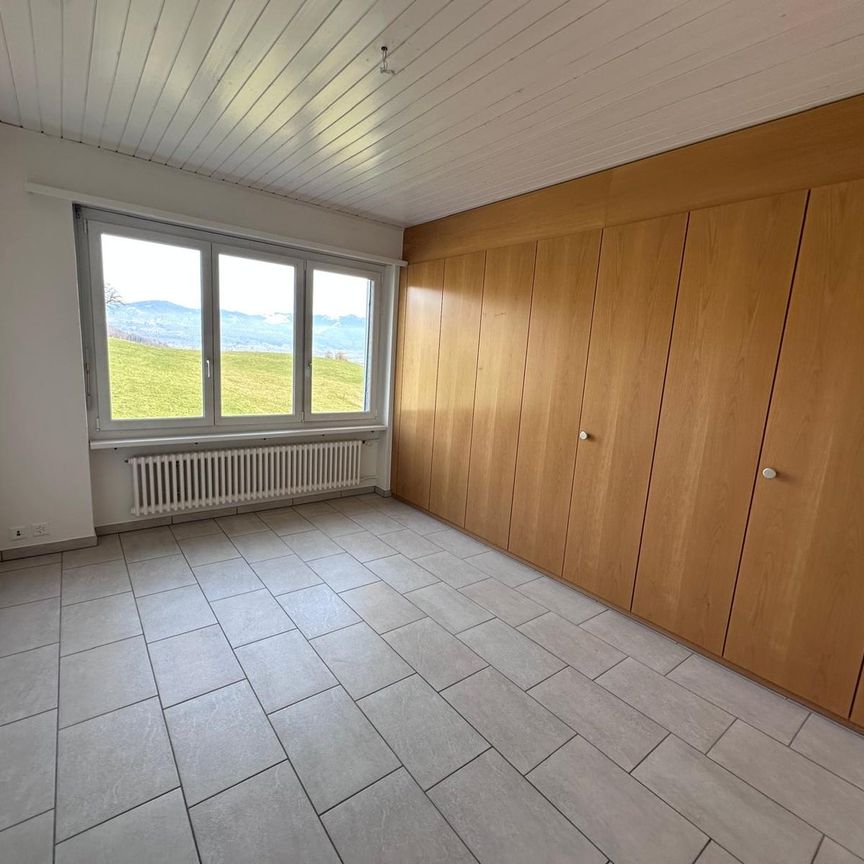 3.5 Zimmer, 111 m², 2. Stock - Foto 1
