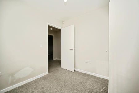 2 bedroom apartment to rent Grayshott Close, Birmingham, West Midlands, B23 - Photo 2
