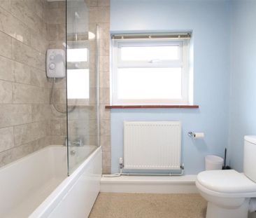 4 bedroom detached house to rent - Photo 1