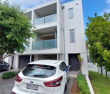 Boarder Of Remuera and Broadway - Photo 4