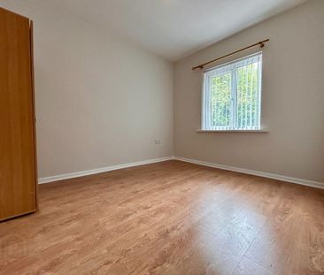 10 Rossorry Terrace, Enniskillen, BT74 7AR - Photo 3